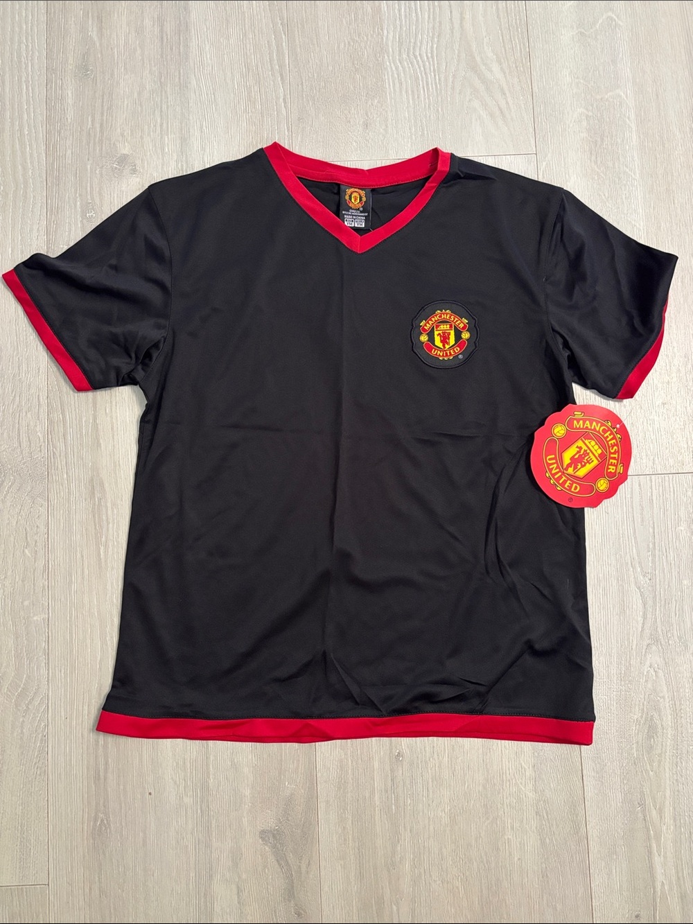 🔥BUNDLESALE Boys M Manchester United Kids Short Sleeve Tee Soccer Jersey nwt